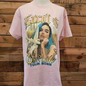 NWOT Karol G "Strip Love Tour 2022" t-shirt pink Size Large